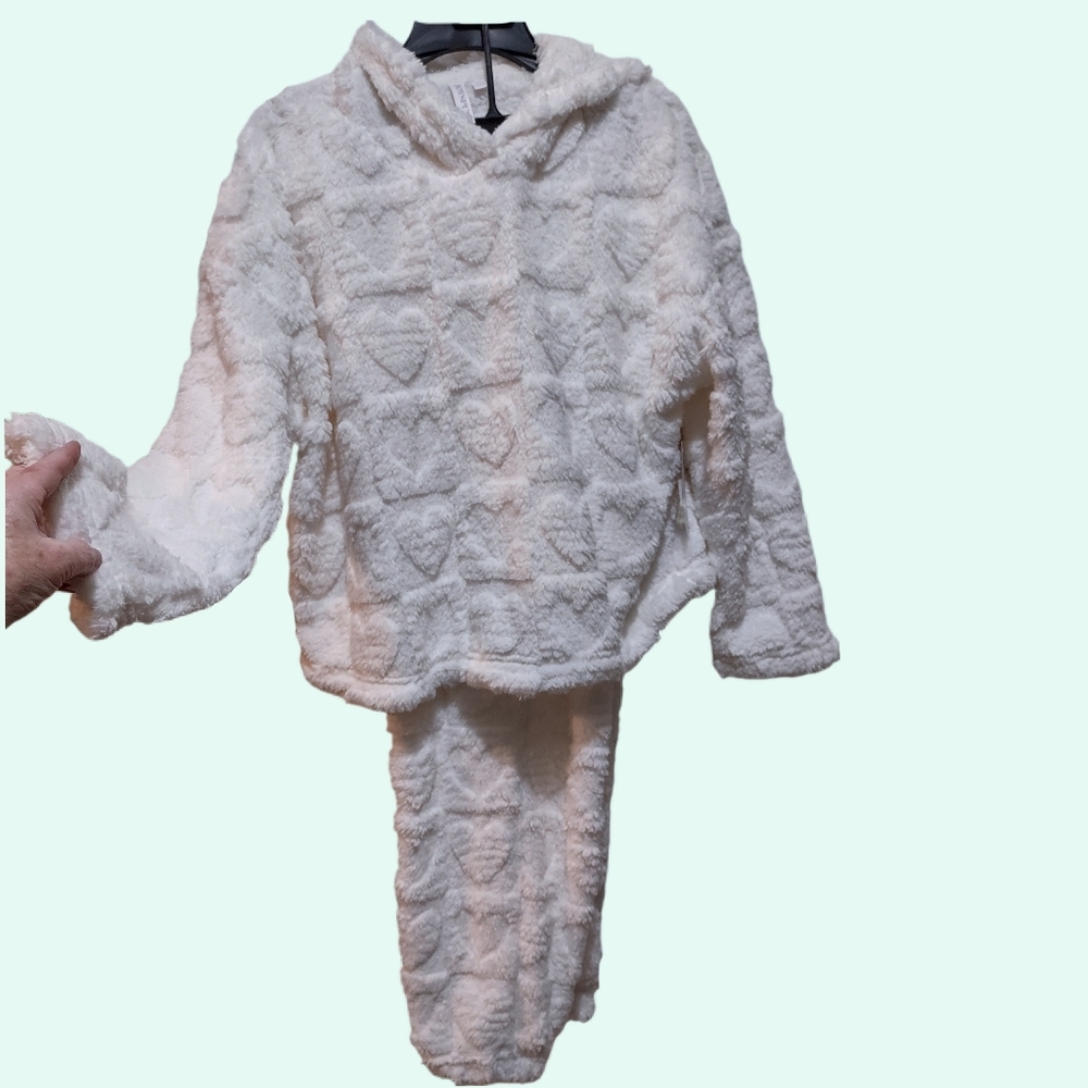 Fluffy White Hooded Sleepwear Set NWT